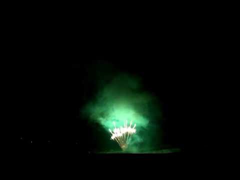 Single Row: Gold rain to green comet with green strobe mine